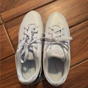 Nike women’s air max sneakers size 10